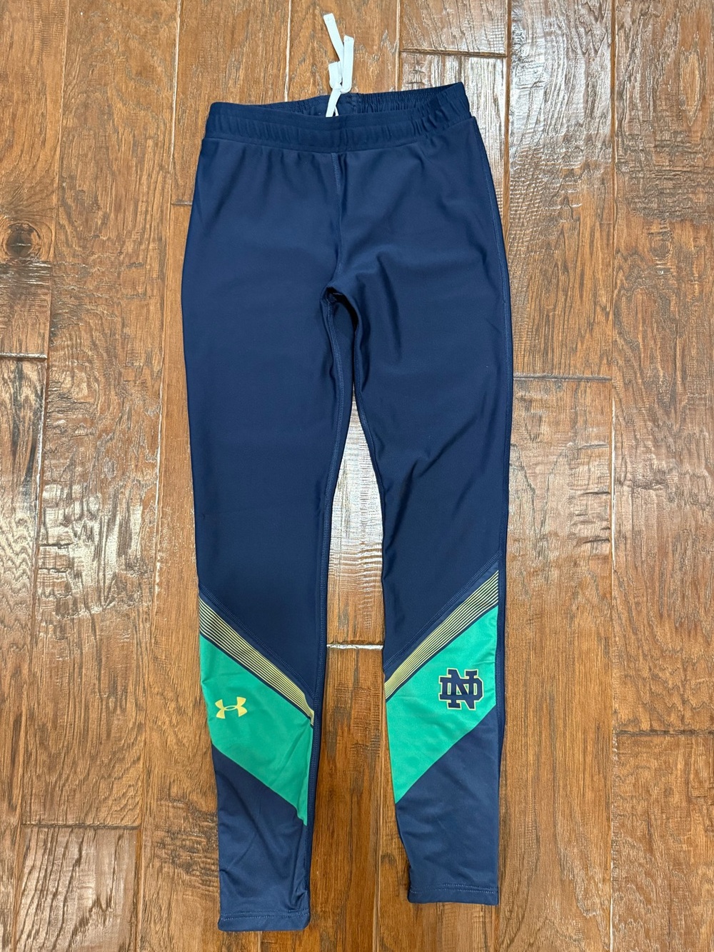 Notre Dame Women’s Under Armour Navy Leggings with Green Accent Panels